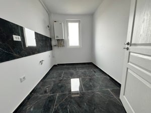 Apartament cu o camera. Bucatarie Separata. Pod si loc de parcare in CF. - imagine 4