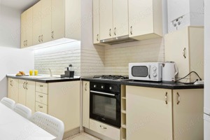 Apartament 3 camere, Piața Victoriei, centrală proprie - imagine 4