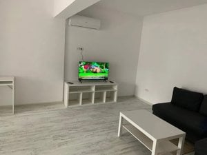 Apartament 2 camere, decomandat, centrala, metrou aproape, Aparatorii Patriei - imagine 2