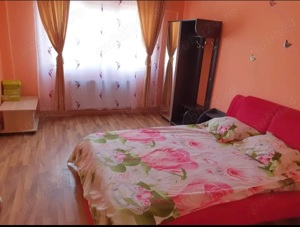 Închiriez apartament 