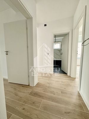 Apartament cu 2 camere, etaj 1, decomandat, zona Planetelor - imagine 5