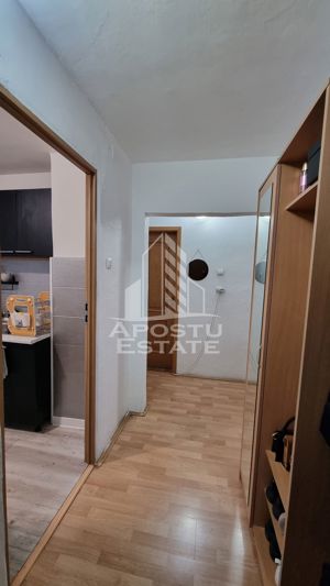 Apartament 2 camere, etaj 1, centrala proprie, zona Calea Lipovei - imagine 4