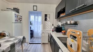 Apartament 2 camere, etaj 1, centrala proprie, zona Calea Lipovei - imagine 2