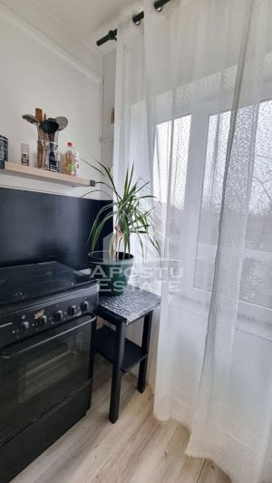 Apartament 2 camere, etaj 1, centrala proprie, zona Calea Lipovei - imagine 3