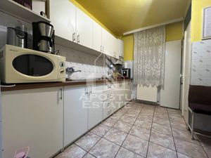 Apartament cu 3 camere, decomandat ,centrala proprie, zona Soarelui - imagine 5