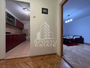 Apartament cu 3 camere, decomandat, 2 bai, zona Soarelui - imagine 3