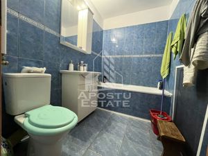 Apartament cu 3 camere, decomandat, 2 bai, zona Soarelui - imagine 8