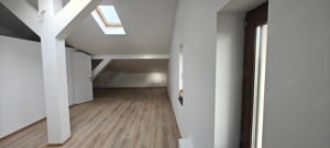 vila de inchiriat intr un  duplex - imagine 6