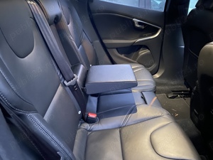 Volvo v40 model 2019 inmatriculata - imagine 3 Volvo v40 model 2019 inmatriculata - imagine 3