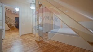 Apartament cu 4 camere | Ultracentral | Lux | Priveliste | Parcare - imagine 4