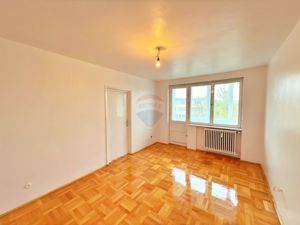 Apartament cu 2 camere de vânzare în zona Podgoria