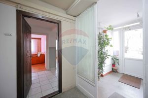 Apartament 2 camere de vânzare, zona Rogerius - imagine 14