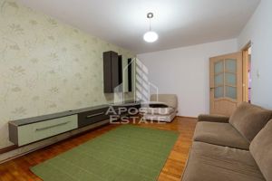 Apartament cu 3 camere, decomandat, 2 bai si 2 balcoane, Girocului - imagine 3