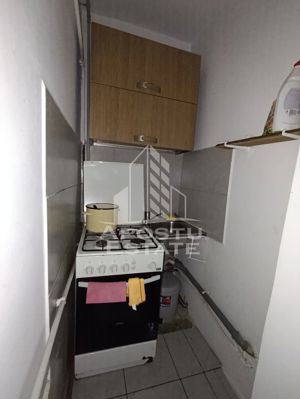 Apartament 1 camera, centrala proprie, balcon inchis, etaj 2, Steaua! - imagine 4