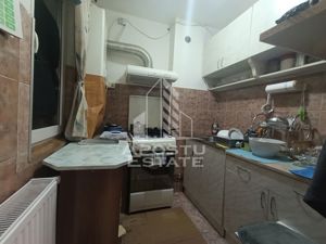 Apartament 3 camere, centrala proprie, mobilat si utilat, zona Sagului - imagine 6