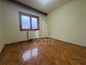 Apartament cu 3 camere, etajul 1, zona Sagului - imagine 3