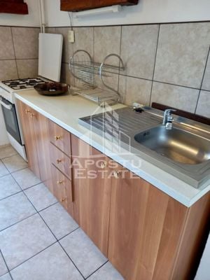 Apartament 2 camere,decomandat,centrala proprie,zona Aradului - imagine 5