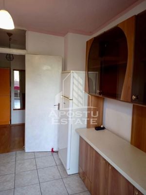 Apartament 2 camere,decomandat,centrala proprie,zona Aradului - imagine 4