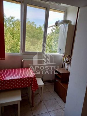 Apartament 2 camere,decomandat,centrala proprie,zona Aradului - imagine 3