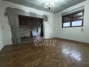 Casa P+1, toate utilitatile, garaj, necesita renovare, Girocului - imagine 2