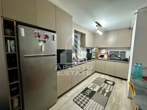 Apartament modern cu 2 camere,  curte privata, in zona Aradului - imagine 4