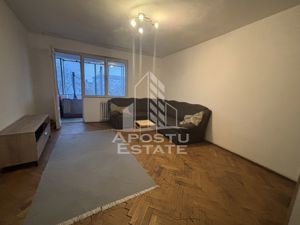 Apartament cu 3 camere si două băi in zona Sagului, decomandat