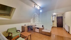 Apartament 2 camere, bloc anvelopat, zona Aradului.