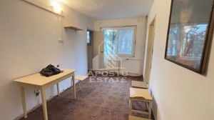 Apartament cu 2 camere, etaj intermediar, zona Sagului - imagine 2