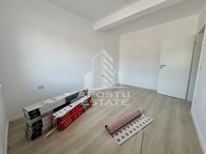 Penthouse pe 2 nivele cu scara interioara, 3 camere, 2 bai, zona Lidl. - imagine 8