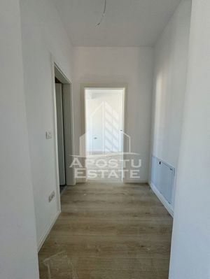 Penthouse pe 2 nivele cu scara interioara, 3 camere, 2 bai, zona Lidl. - imagine 5