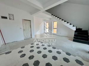 Penthouse pe 2 nivele cu scara interioara, 3 camere, 2 bai, zona Lidl. - imagine 2