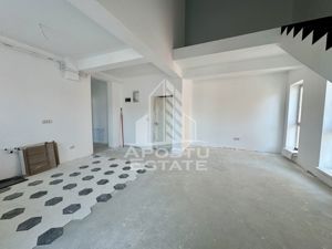 Penthouse pe 2 nivele cu scara interioara, 3 camere, 2 bai, zona Lidl. - imagine 3