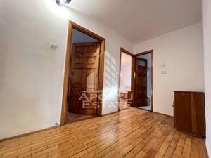 Apartament cu 3 camere, centrala proprie, zona Bucovina - imagine 6