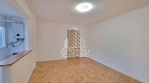 Apartament 3 camere, etaj intermediar, zona Circumvalațiunii - imagine 2