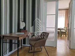 Se vand 2 apartamene ultrafinisate in centru orasului. - imagine 13