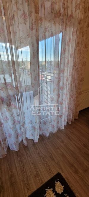 Apartament cu 3 camere,100 mp,decomandat,etaj intermediar,zona Intim - imagine 10