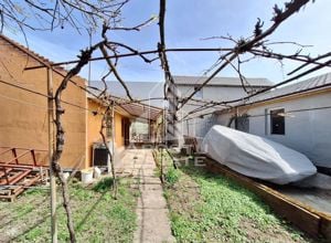 Casa “la gri” cu gradina, zona Calea Aurel Vlaicu - Bujac - imagine 3