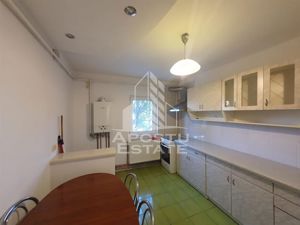 Apartament cu 4 camere 2 bai si 2 balcoane, Aradului - imagine 2