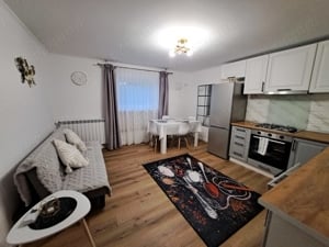 Închiriez apartament  - imagine 5