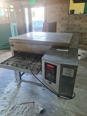 Cuptor covrigi , pizza tip tunel   Cuptor pizza covrigi cu banda second hand Horeca bucuresti