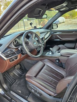 Vand BMW X5 XDRIVE 3.0D 2017 pachet M sport sau schimb cu un VW Touareg dupa 2020 - imagine 6