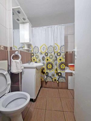 Vand apartament cu 3 camere in  zona ultracentrala - imagine 5