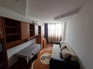 Apartament 3 camere , B-dul Bucuresti zona Center  - imagine 9