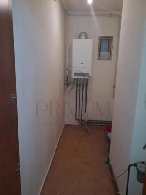 Apartament 2 camere - Zona Lunei - Centrala Proprie - imagine 7