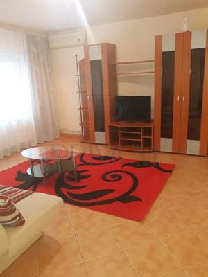 Apartament 2 camere - Zona Lunei - Centrala Proprie - imagine 2