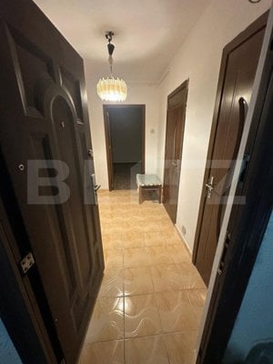 Apartament 3 camere, decomandat, 65 mp,  zona Trapezului - imagine 3