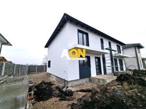 De vanzare 1/2 duplex, 4 camere, 224mp teren, Orizont