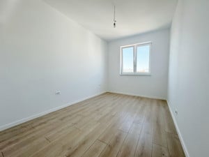 Penthouse 3 camere, decomandat, 81 mp utili, toate utilitatile, zona Aradului - imagine 4