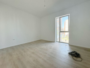 Penthouse 3 camere, decomandat, 85.6 mp utili, etaj 9/9, zona Aradului - imagine 3