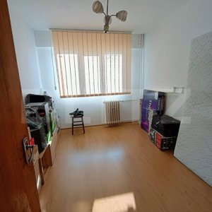 Apartament decomandat,3 camere, 59 mp utili + 10 mp terasa  zona Gheorghe Doja  - imagine 3